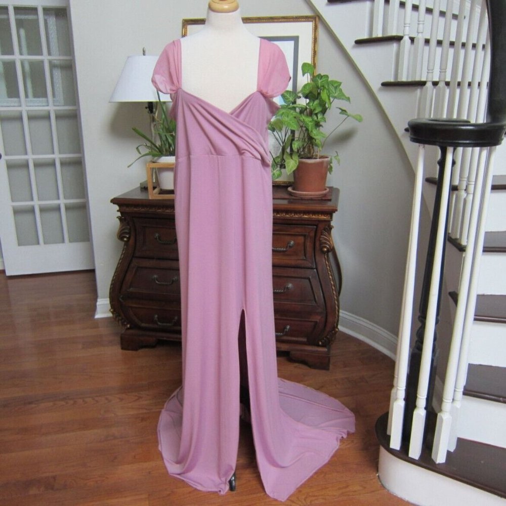 Anyuta Couture Aylin Maternity Dress Gown With Slit Dusty Pink size 4XL